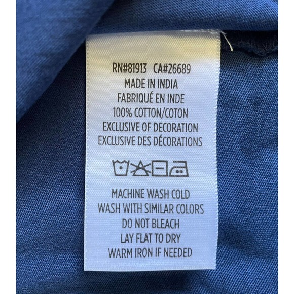 Robert Graham Mens M Shirt Navy Blue V-Neck Tee Shirt Embroidery Logo NWT O1 - Picture 7 of 9